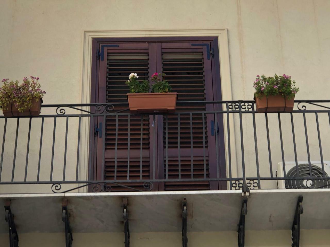Reginella B&B Palermo Exterior foto